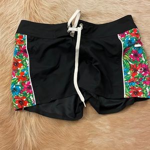 Miken board shorts
